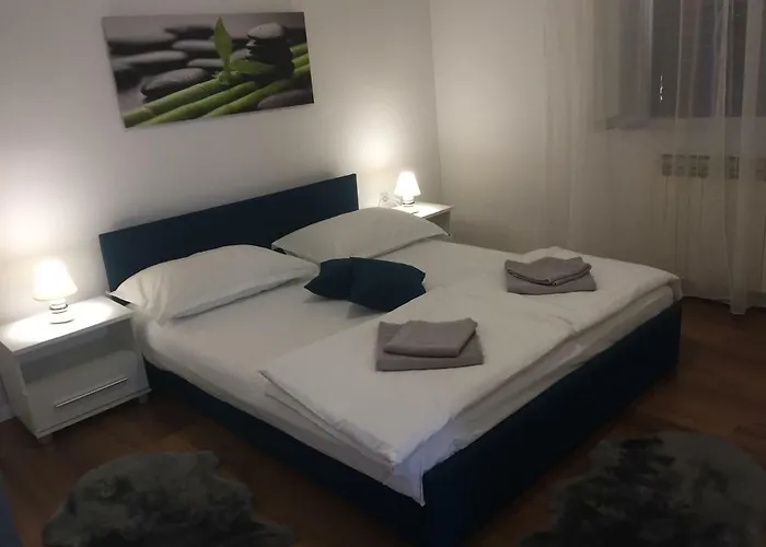 Bond With Private Parking Zadar